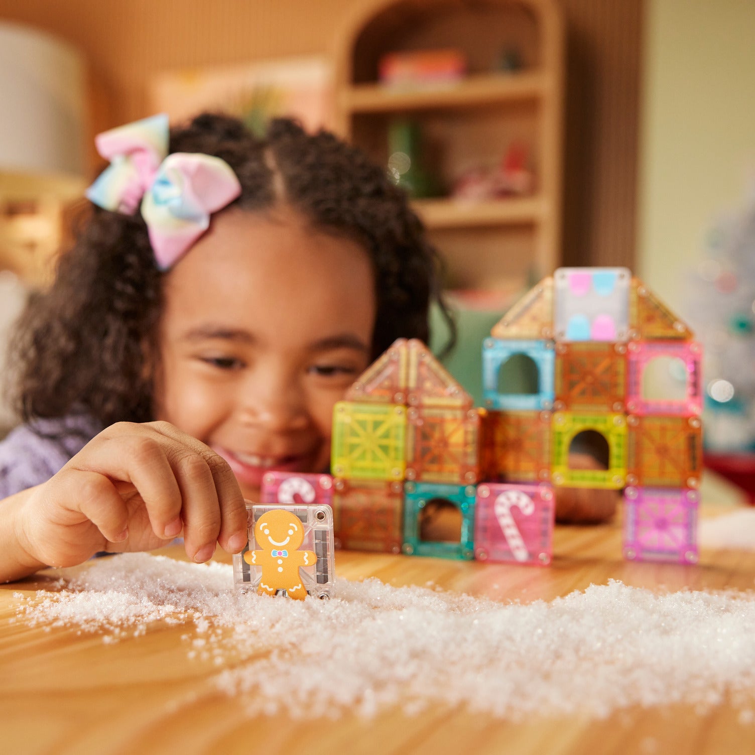 26Gingerbread_House_Travel_LS2_1x1_RGB.jpg